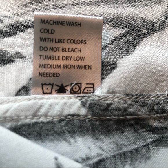 Alexander Julian Men's Black & White Patterned Short Sleeve Shirt Size M - Picture 7 of 9